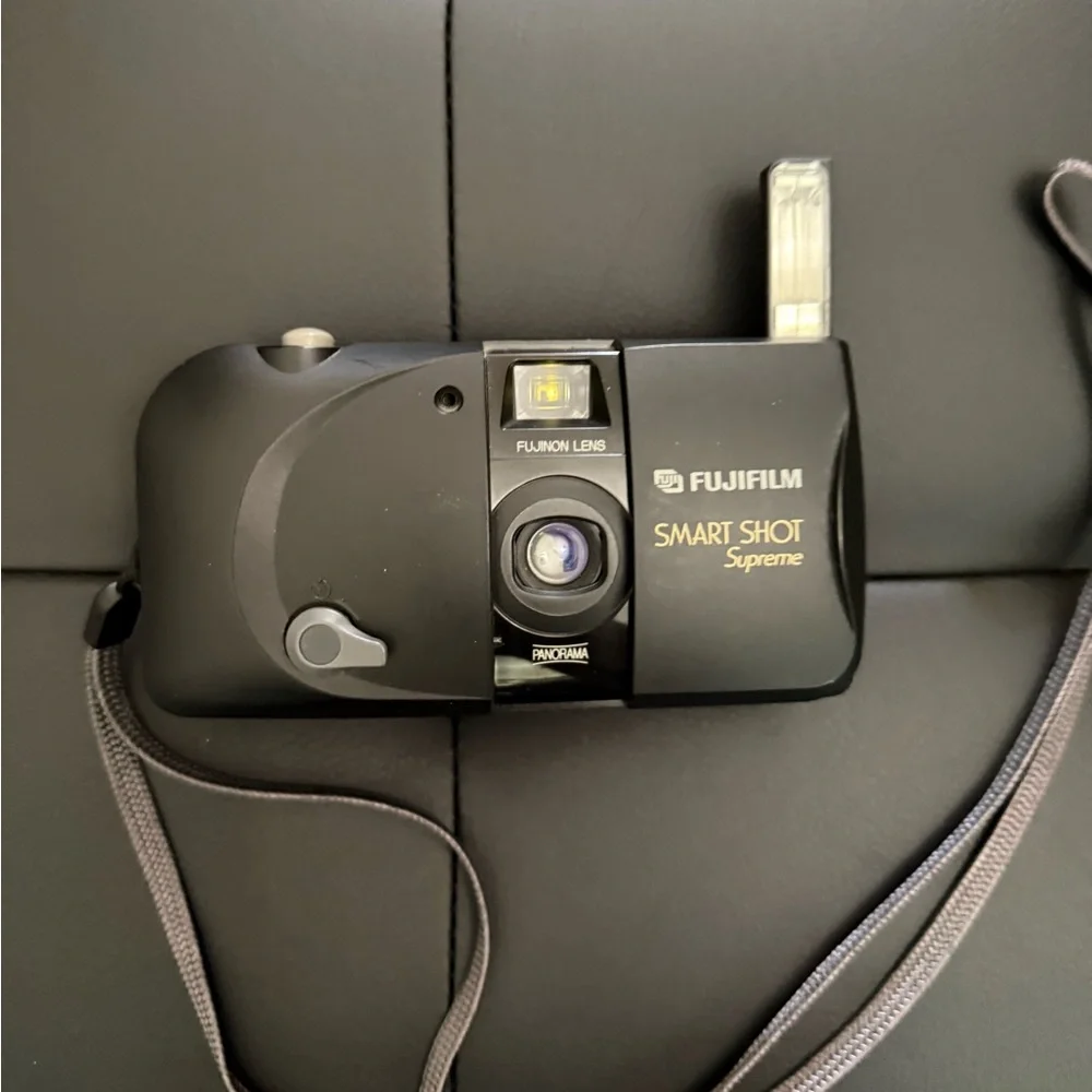 Fujifilm SmartShot Supreme Film Camera (untested)